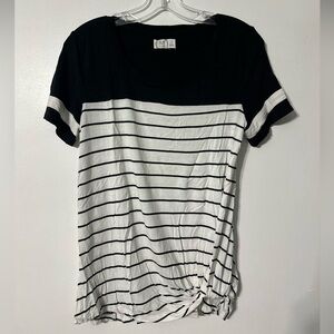 Maurices Black and White Tie Front Cuffed Sleeve T-Shirt Womens Small